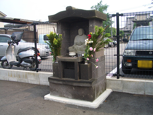 横手町　お地蔵さん祠