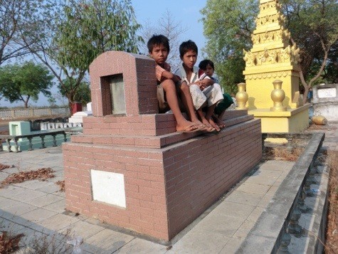 ミャンマー人のお墓
