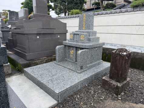 暑かった～納骨です